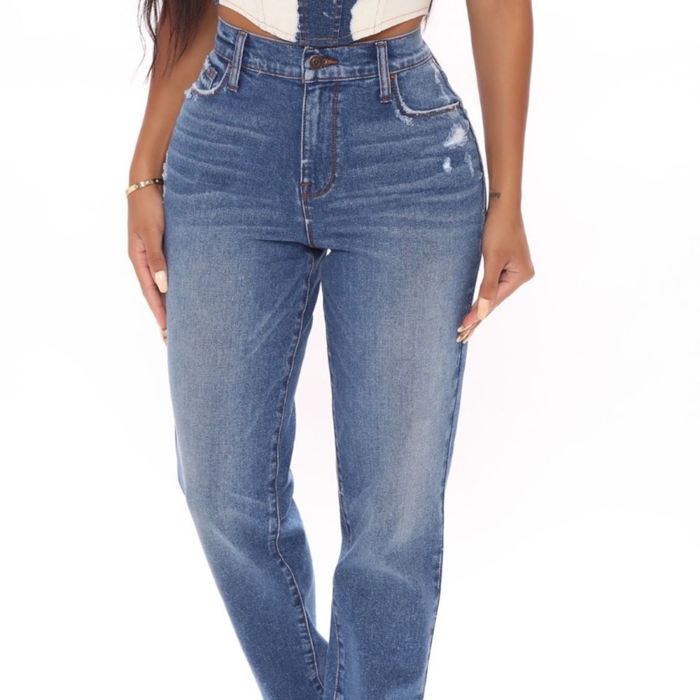 NWT Fashion Nova straight leg jeans